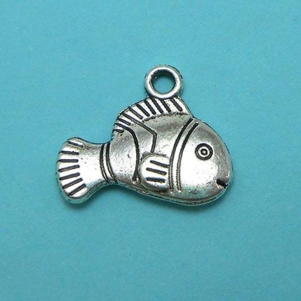 10pcs Clownfish‎ Charms silver tone clown fish ocean life, jewelry supplies